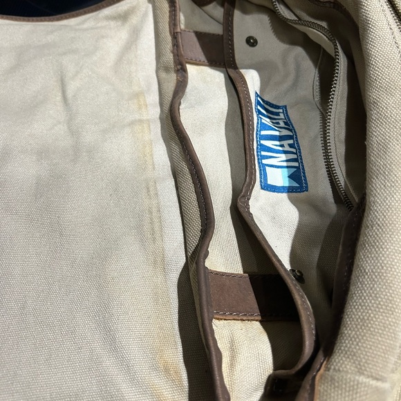 Navali Unisex Large Satchel Bag - Picture 4 of 8